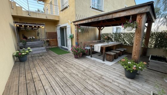 A louer APPARTEMENT T2 50 M2 TERRASSE BORD DE MER SAINT RAPHAEL