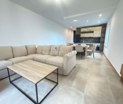 A louer APPARTEMENT T2 50 M2 TERRASSE BORD DE MER SAINT RAPHAEL