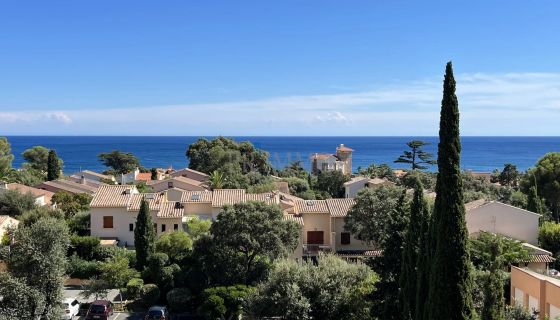 A louer APPARTEMENT DUPLEX T3 44 M2 VUE MER SAINT AYGULF