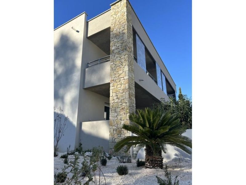 A louer APPARTEMENT NEUF T4 98 M2 TERRASSE  NIMES