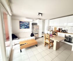 A louer APPARTEMENT T2 36 M2 TERRASSE BORD DE MER FRONTIGNAN