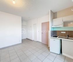 A louer STUDIO  25 M2 TERRASSE BORD DE MER NARBONNE