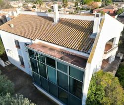 A louer MAISON  D'ARCHITECTE BORD DE MER BALARUC LE VIEUX