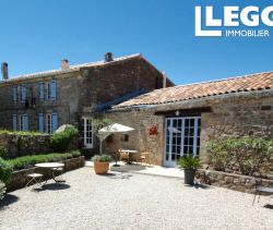 A louer APPARTEMENT  396 M2 TERRASSE  LODEVE