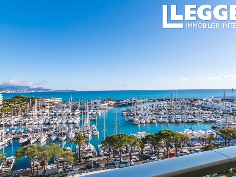 A louer APPARTEMENT DE PRESTIGE T3 90 M2 TERRASSE BORD DE MER VILLENEUVE LOUBET
