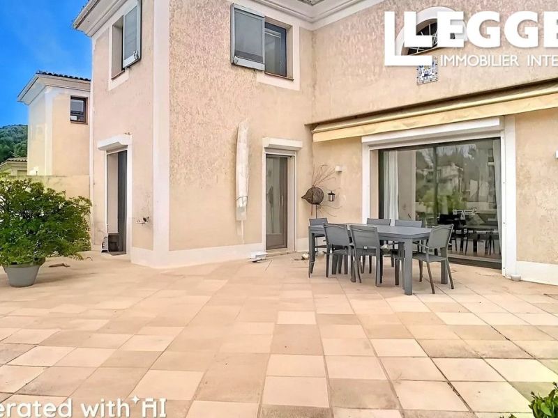 A louer MAISON  5 PIECES 105 M2 BORD DE MER VILLENEUVE LOUBET