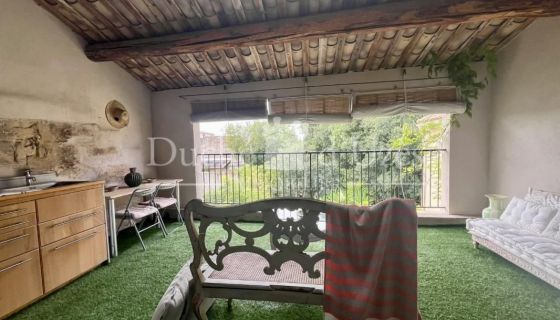 A louer LOFT  3 PIECES 110 M2  UZES