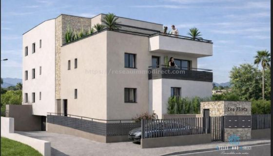 A louer APPARTEMENT DE PRESTIGE T3 60 M2 TERRASSE BORD DE MER SAINT AYGULF