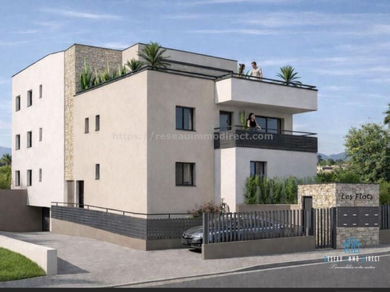 A louer APPARTEMENT DE PRESTIGE T3 60 M2 TERRASSE BORD DE MER SAINT AYGULF