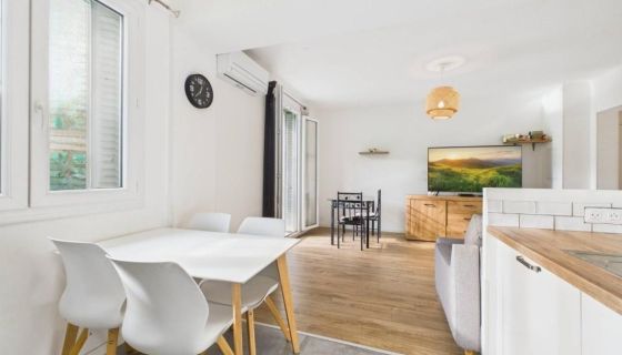 A louer APPARTEMENT T3 61 M2 BORD DE MER AJACCIO