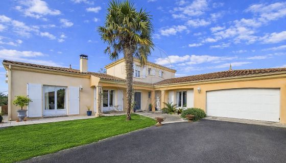 A louer MAISON  CONTEMPORAINE BORD DE MER LES MATHES