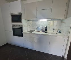 A louer STUDIO NEUF  35 M2 BORD DE MER VILLENEUVE LOUBET