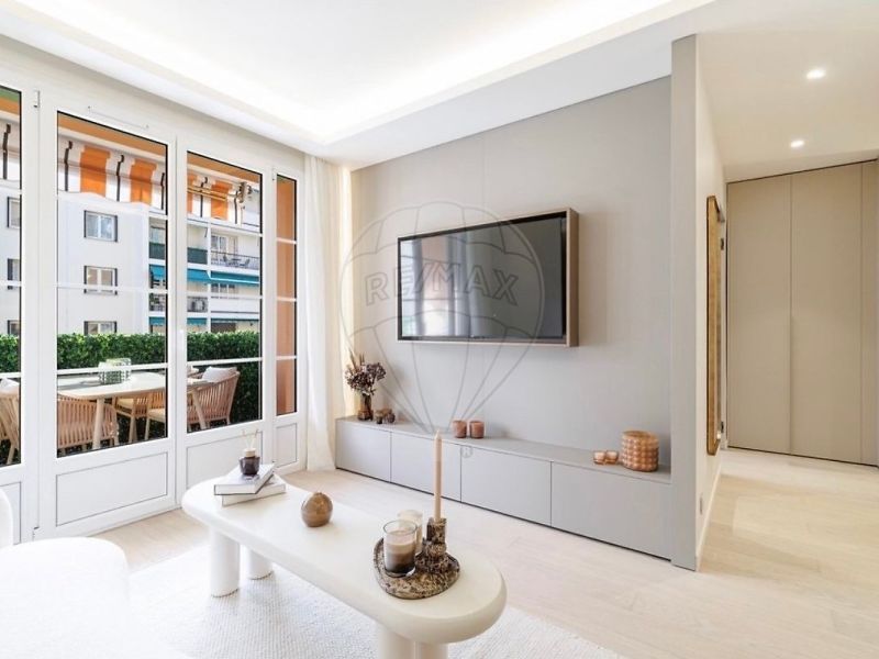 A louer APPARTEMENT DE PRESTIGE T2 36 M2 TERRASSE VUE MER NICE