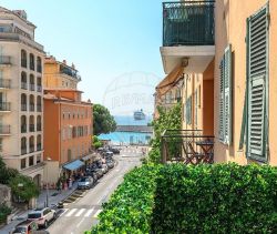 A louer APPARTEMENT DE PRESTIGE T2 36 M2 TERRASSE VUE MER NICE