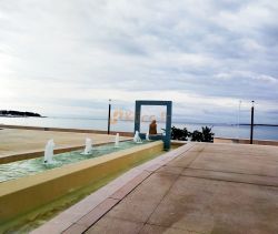 A vendre STUDIO  35 M2 TERRASSE PLAGE à PIED ANTIBES MER