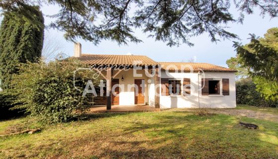 A vendre MAISON  4 PIECES 115 M2 BORD DE MER LES MATHES