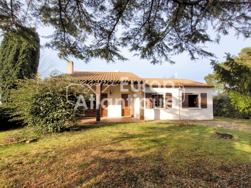 A vendre MAISON  4 PIECES 115 M2 BORD DE MER LES MATHES