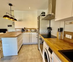 A louer APPARTEMENT T2 45 M2 BORD DE MER MANDELIEU LA NAPOULE