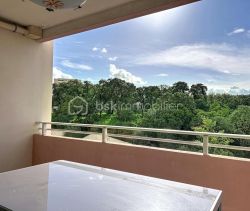 Se alquila apartamento de 2 habitaciones, 81 m², terraza, junto al mar, Ajaccio