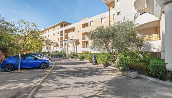 For rent: 3-bedroom apartment, 92 m², terrace, seaside, Le Cannet