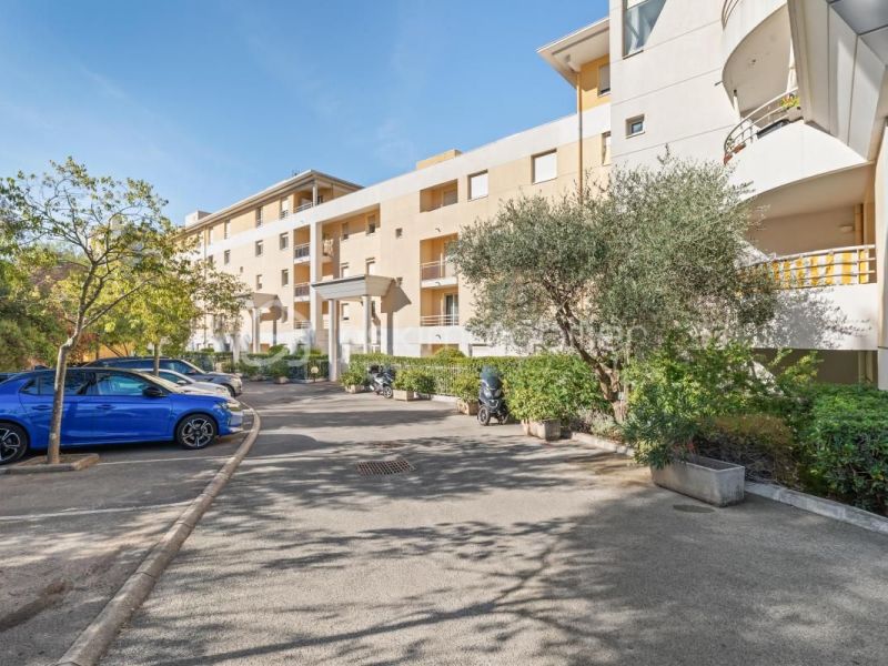 For rent: 3-bedroom apartment, 92 m², terrace, seaside, Le Cannet