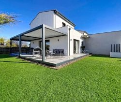 A louer MAISON  CONTEMPORAINE BORD DE MER VIAS