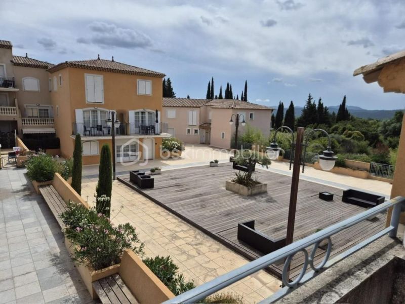 Se alquila apartamento de 4 habitaciones, 64 m², terraza, Callian