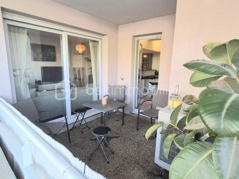 A louer APPARTEMENT T3 74 M2 TERRASSE BORD DE MER TOULON