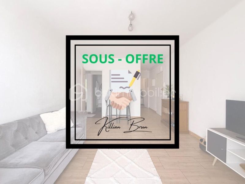 A louer APPARTEMENT T3 53 M2 BORD DE MER SETE