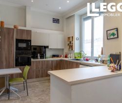 A louer APPARTEMENT T6 149 M2 BORD DE MER NICE