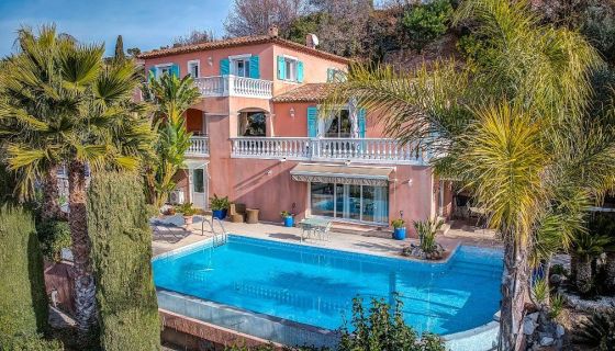 A louer MAISON  8 PIECES 255 M2 VUE MER NICE
