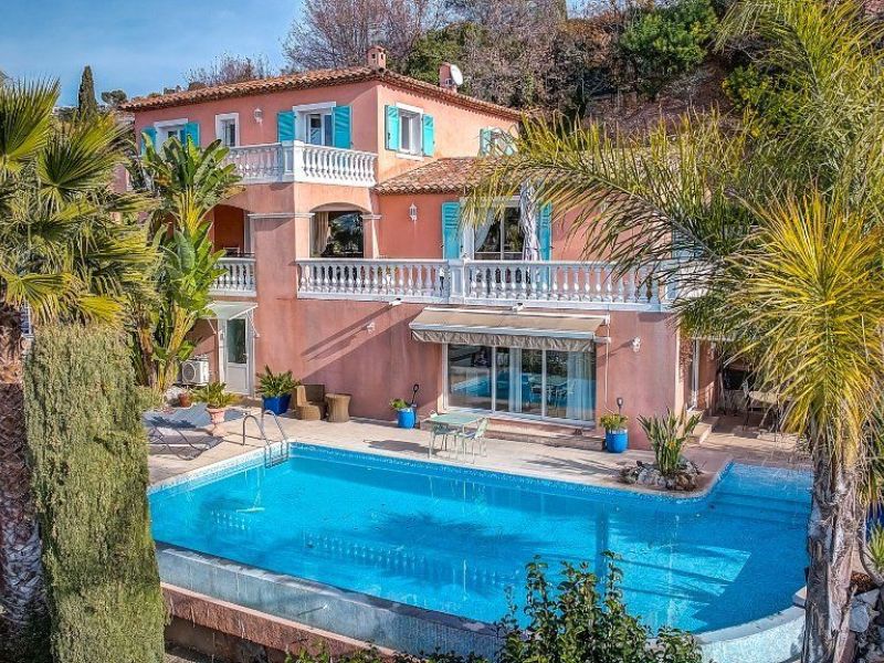 A louer MAISON  8 PIECES 255 M2 VUE MER NICE