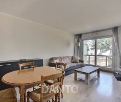 A louer APPARTEMENT T3 52 M2 TERRASSE BORD DE MER PORNICHET