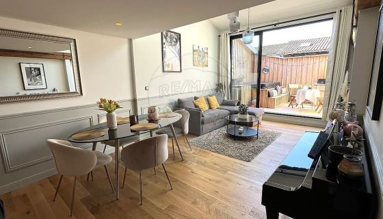 A louer APPARTEMENT DE PRESTIGE T3 76 M2 TERRASSE  BORDEAUX