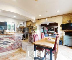 A louer LONGèRE  30 PIECES 630 M2  BASSENEVILLE