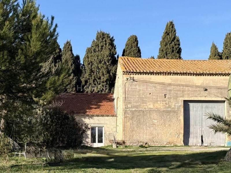 A louer LOFT  5 PIECES 217 M2  FONTVIEILLE