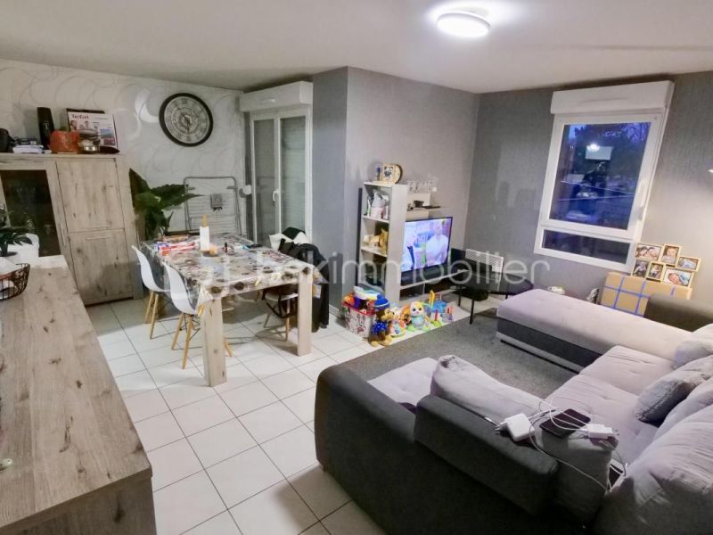 For rent: 2-bedroom apartment, 65 m², terrace, Lens