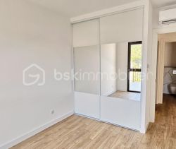 A louer APPARTEMENT DE PRESTIGE NEUF T3 60 M2 TERRASSE BORD DE MER PIETROSELLA