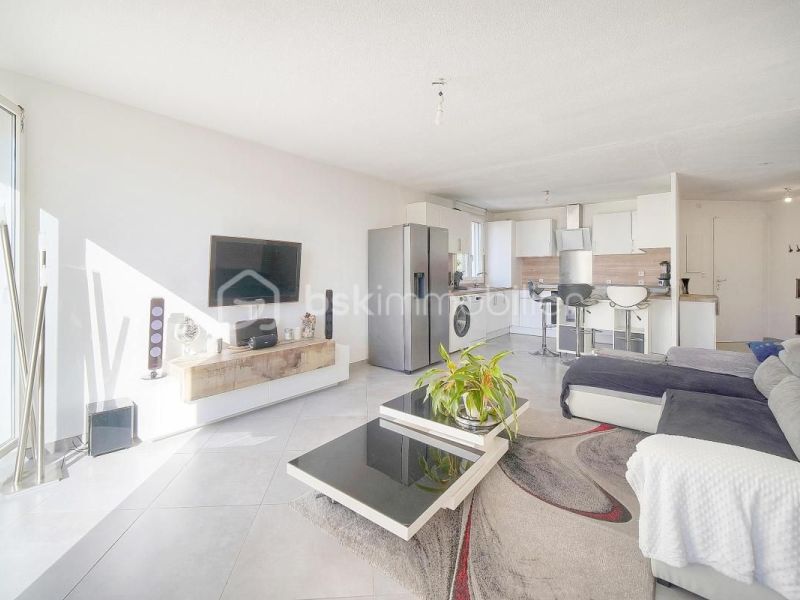 A louer APPARTEMENT T4 79 M2 TERRASSE BORD DE MER CANNES