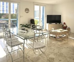 Se alquila: apartamento de 2 habitaciones, 83 m², terraza, junto al mar, La Seyne-sur-Mer