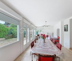 A louer MAISON  7 PIECES 158 M2 BORD DE MER SIX FOURS LES PLAGES