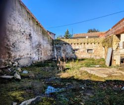 For sale LAND 736 M2 736 M2 CERCOUX