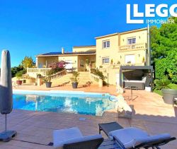 Mansion for rent in Béziers