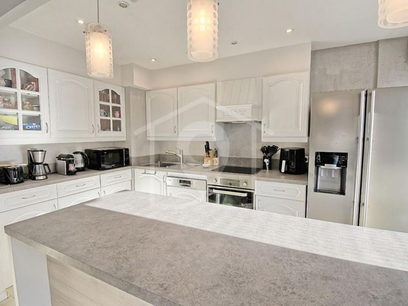 Se alquila apartamento de 5 habitaciones, 100 m², junto al mar, Antibes