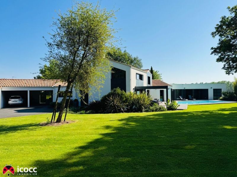 A louer MAISON  CONTEMPORAINE  LA ROCHE SUR YON