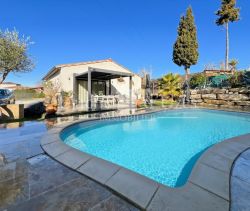 House for rent, 4 rooms, 90 m², Uzès