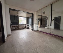 Contemporary house for rent in Lens