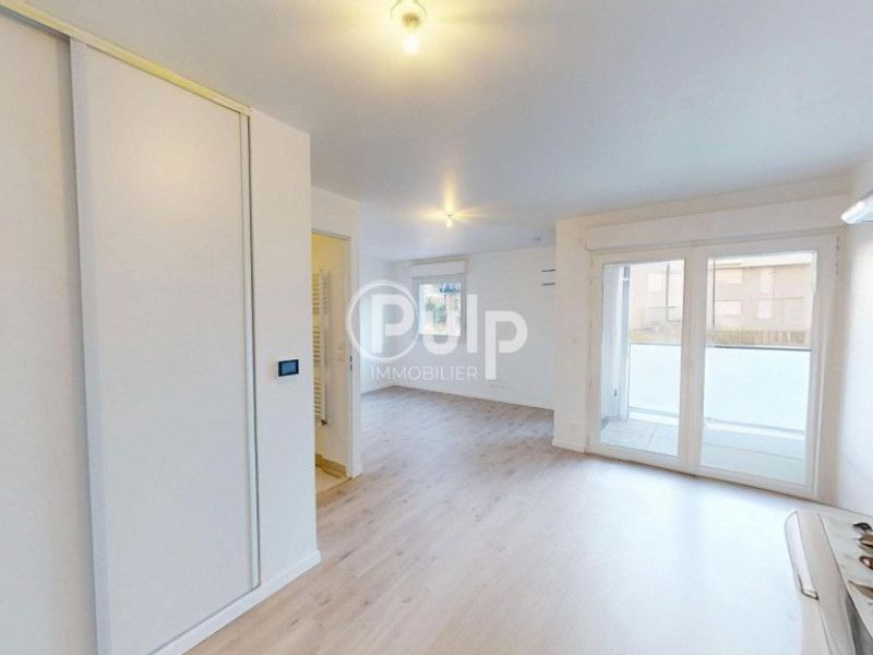 For rent: Brand new studio apartment, 29 m², with terrace, Nantes