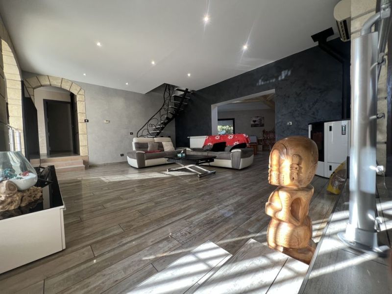 Se alquila casa de 5 habitaciones, 190 m², Saint Victoret