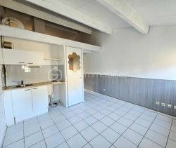 For rent: 1-bedroom apartment, 25 m², beachfront, Balaruc-les-Bains